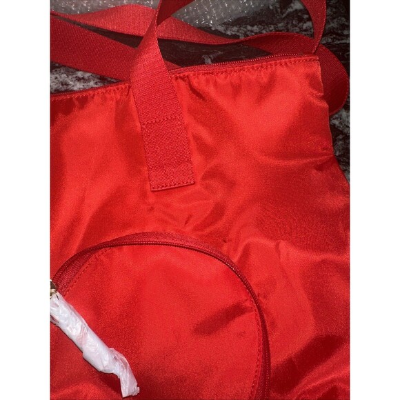NWT Victoria's Secret Packable Heart Red Zipper Tote Carrying Bag - Picture 3 of 7
